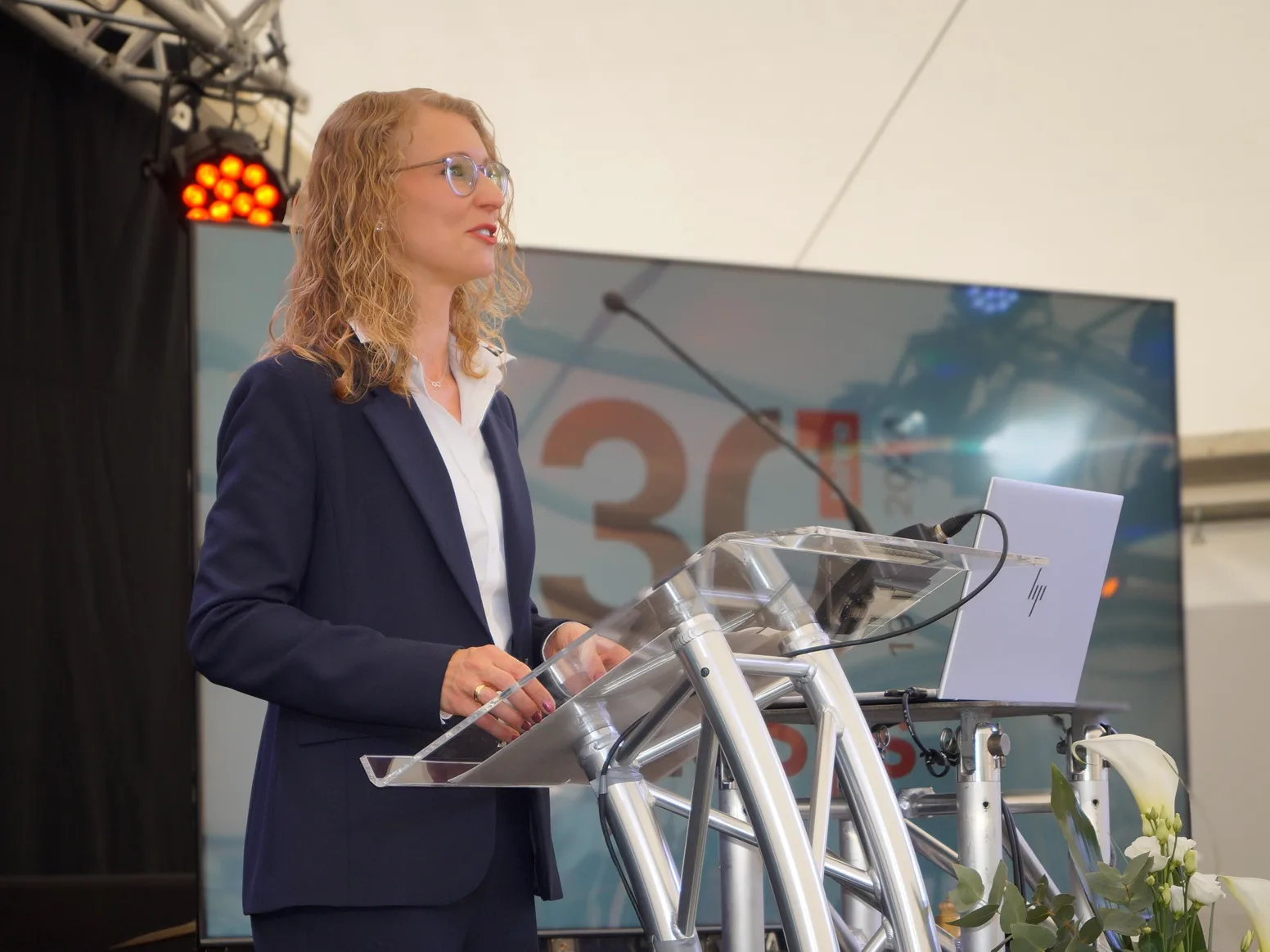 Katharina Schmaus bei ihrem Vortrag