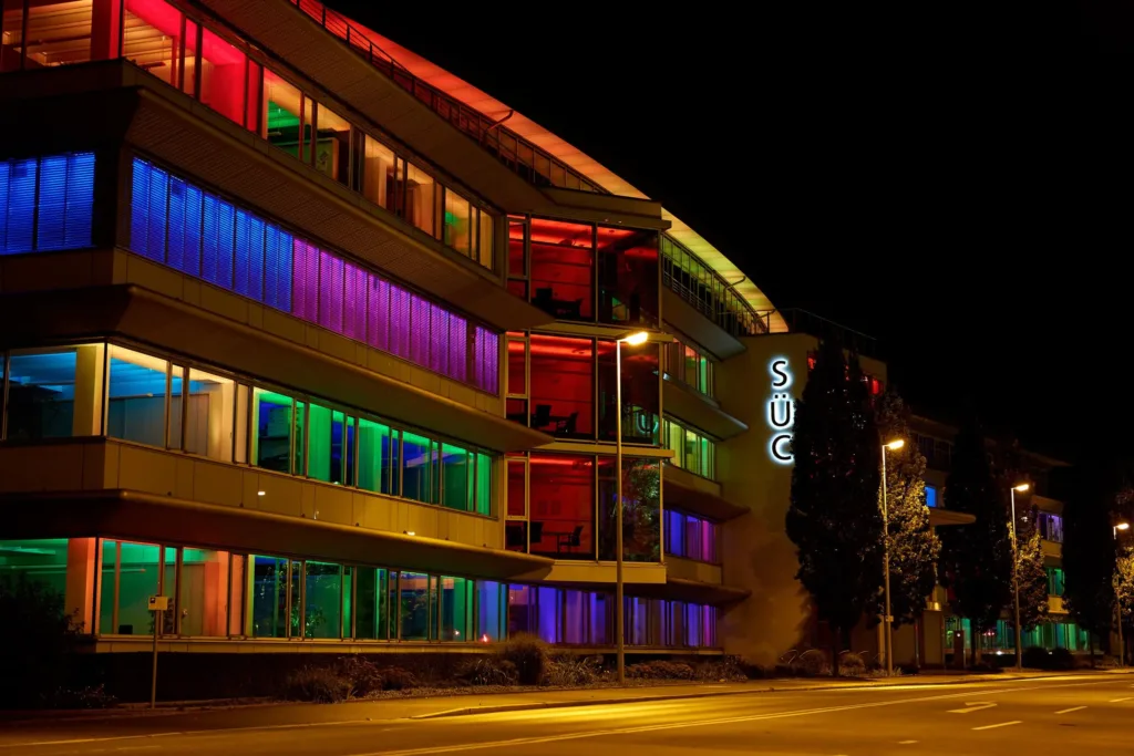 Headquater des Energieversorgers SUEC in Coburg, für welchen TeleSys im Auftrag die Telefonanlage erneuerte.
