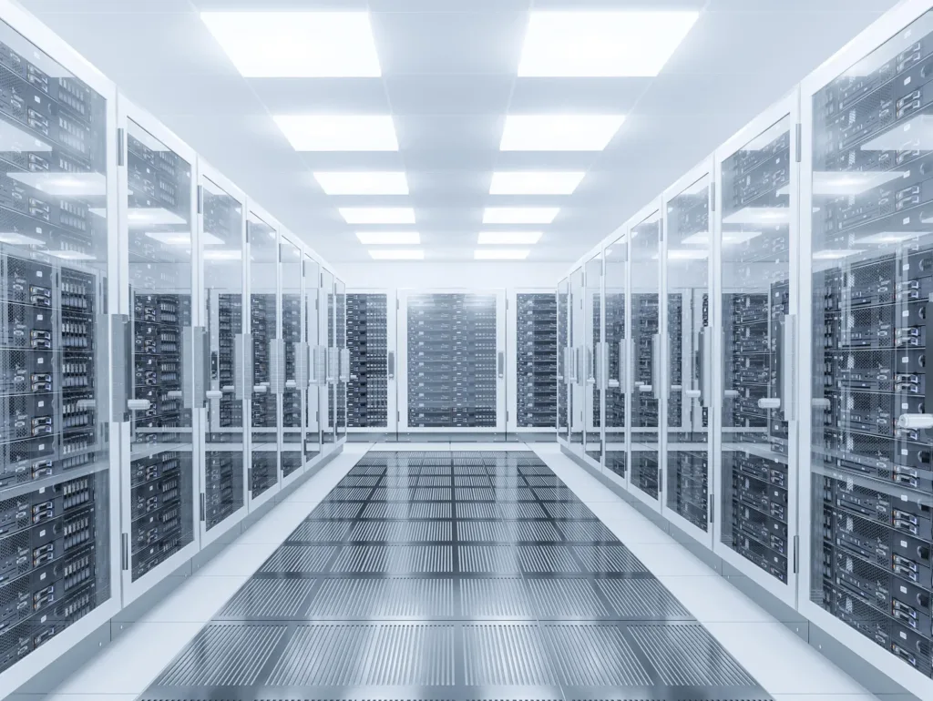 Moderner, sauberer Server-Raum, Rechenzentrum für den Betrieb von AI-Technologie