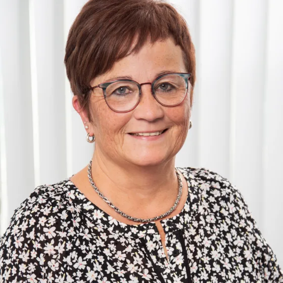 Portrait der TeleSys Mitarbeiterin Frau Wanek